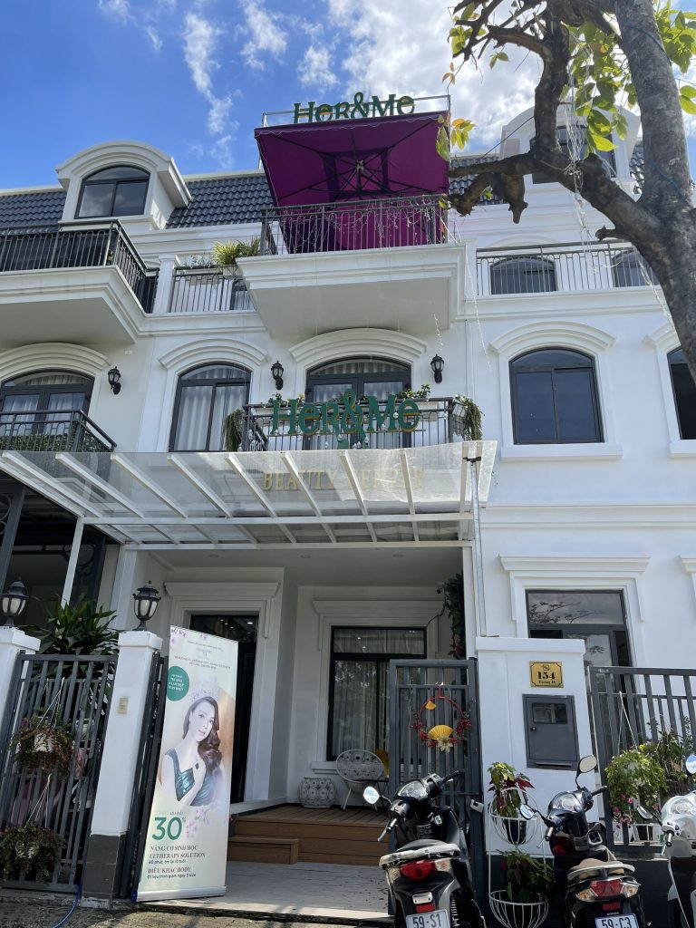 Her&Me Center sử dụng phần mềm quản lý ZinClinic